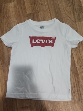 Levi's White Tee with Red Logo - Kids Short Sleeve
